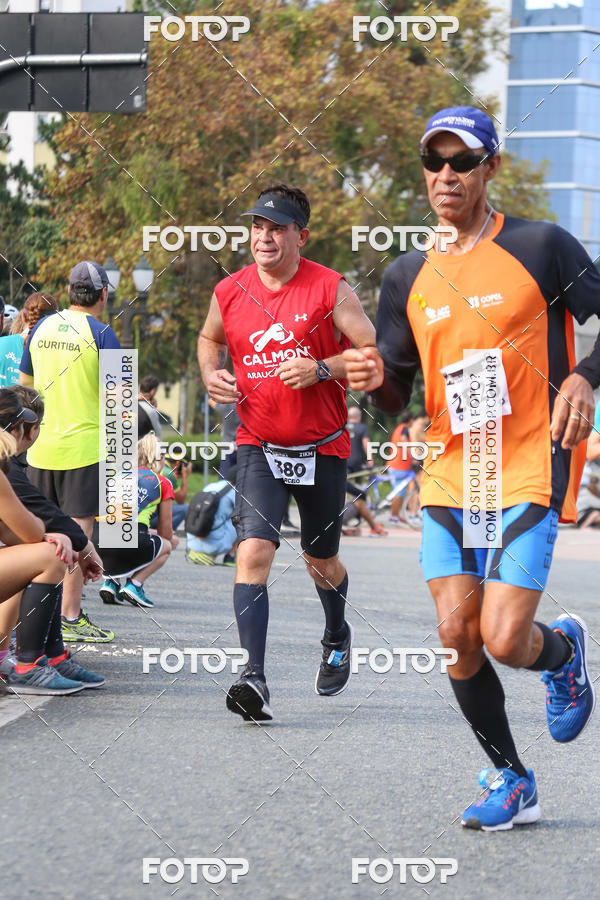 Buy your photos of the eventMeia Maratona Internacional de Curitiba 2018 on Fotop
