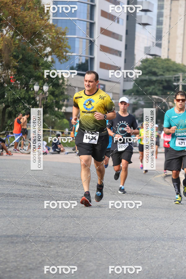 Buy your photos of the eventMeia Maratona Internacional de Curitiba 2018 on Fotop