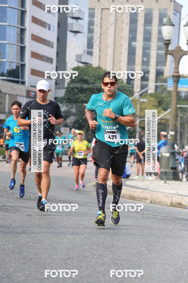 Buy your photos of the eventMeia Maratona Internacional de Curitiba 2018 on Fotop