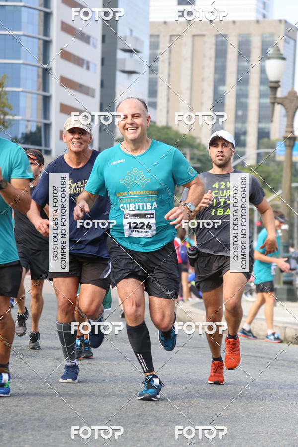Buy your photos of the eventMeia Maratona Internacional de Curitiba 2018 on Fotop