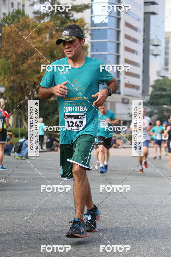 Buy your photos of the eventMeia Maratona Internacional de Curitiba 2018 on Fotop