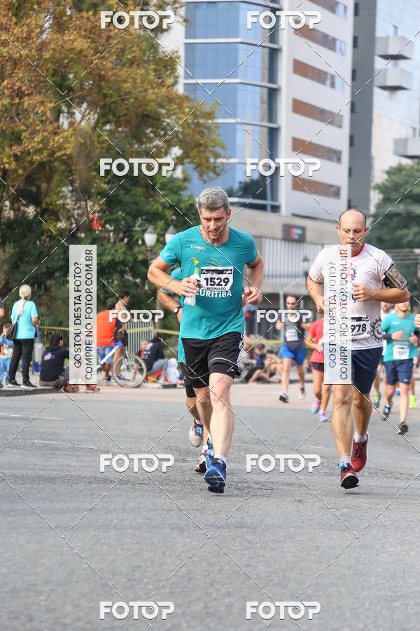 Buy your photos of the eventMeia Maratona Internacional de Curitiba 2018 on Fotop