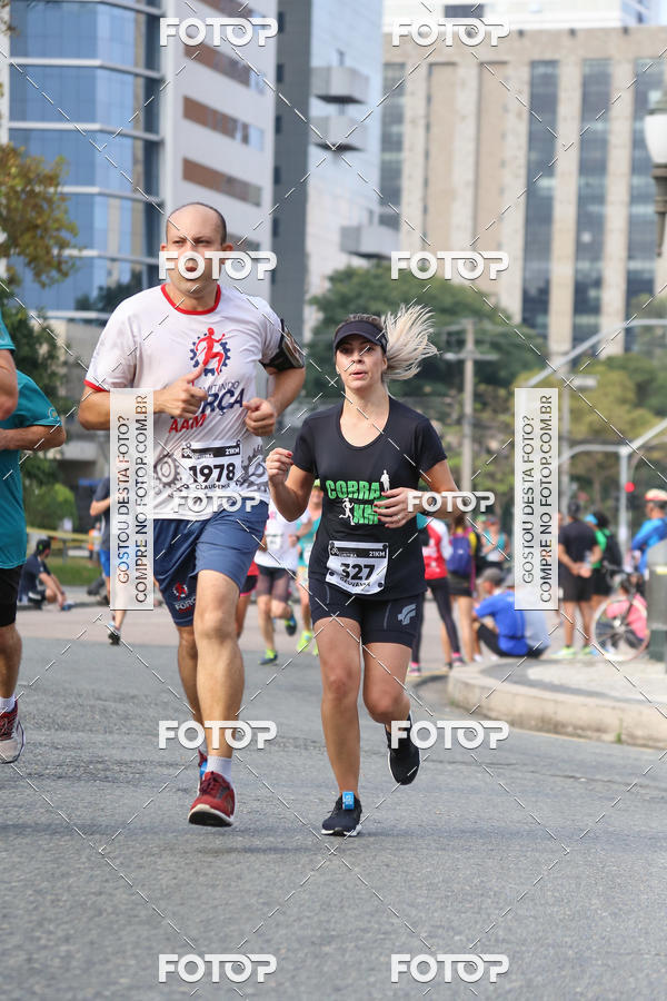 Buy your photos of the eventMeia Maratona Internacional de Curitiba 2018 on Fotop