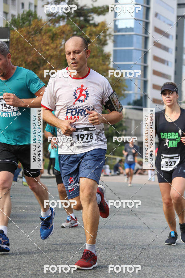 Buy your photos of the eventMeia Maratona Internacional de Curitiba 2018 on Fotop
