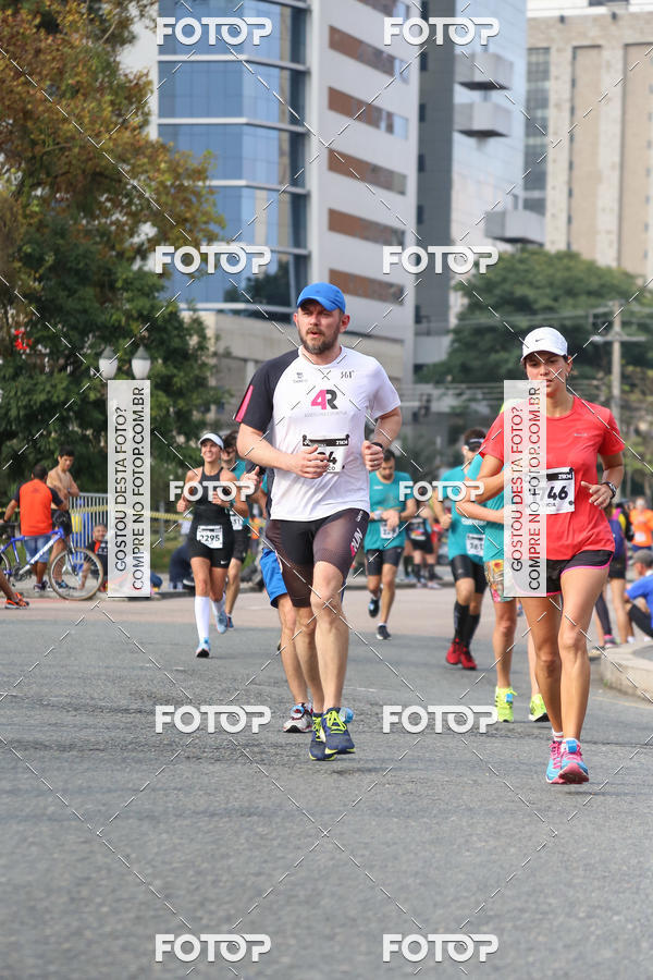 Buy your photos of the eventMeia Maratona Internacional de Curitiba 2018 on Fotop
