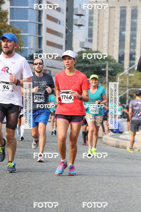 Buy your photos of the eventMeia Maratona Internacional de Curitiba 2018 on Fotop