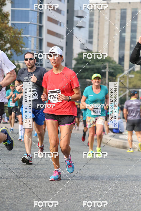 Buy your photos of the eventMeia Maratona Internacional de Curitiba 2018 on Fotop