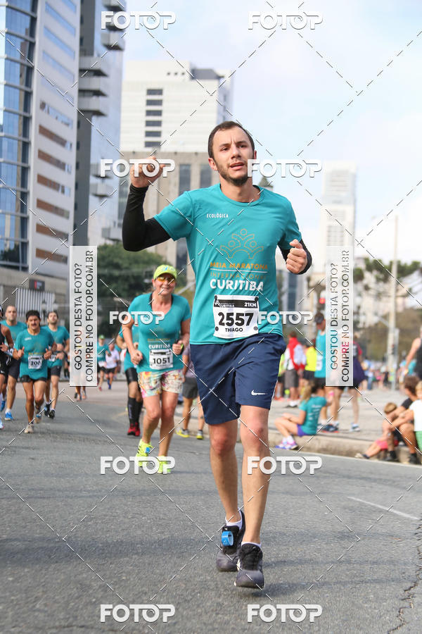 Buy your photos of the eventMeia Maratona Internacional de Curitiba 2018 on Fotop
