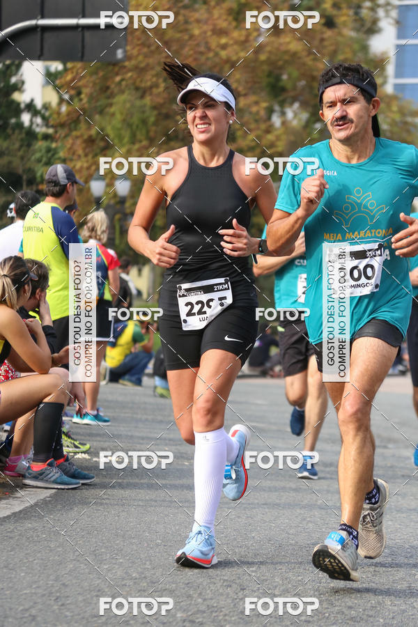 Buy your photos of the eventMeia Maratona Internacional de Curitiba 2018 on Fotop