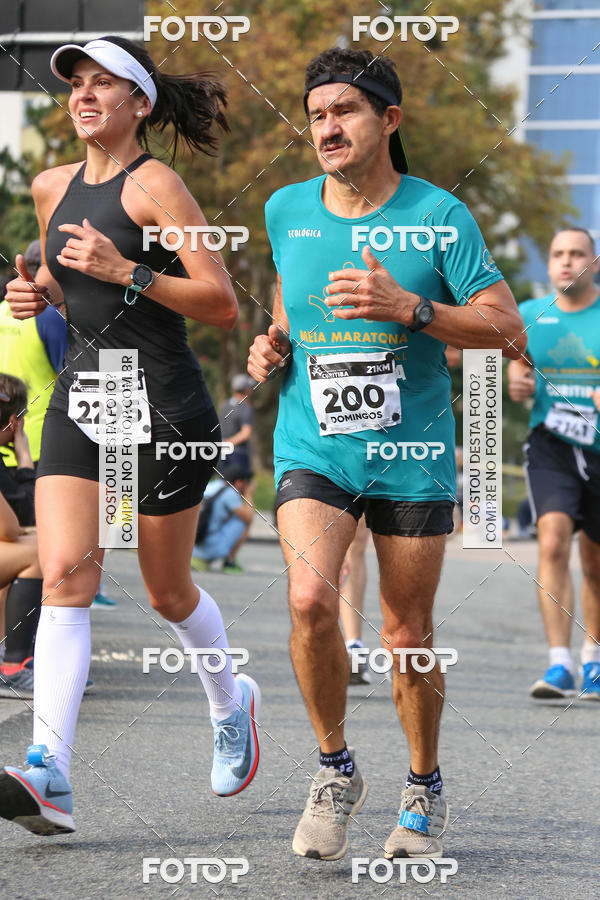 Buy your photos of the eventMeia Maratona Internacional de Curitiba 2018 on Fotop