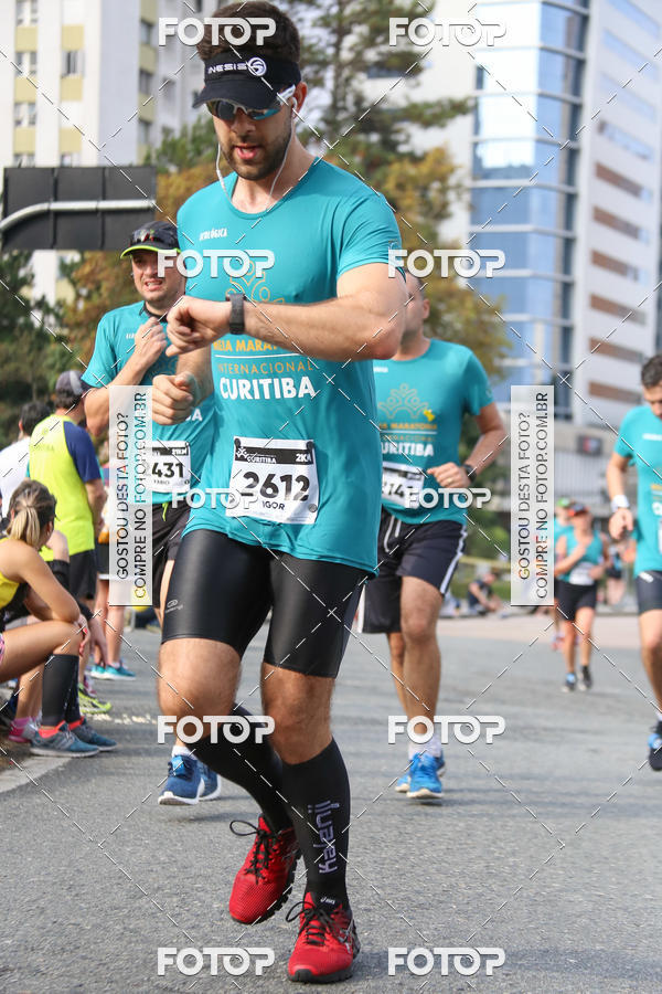 Buy your photos of the eventMeia Maratona Internacional de Curitiba 2018 on Fotop
