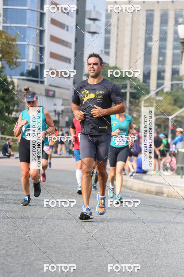 Buy your photos of the eventMeia Maratona Internacional de Curitiba 2018 on Fotop