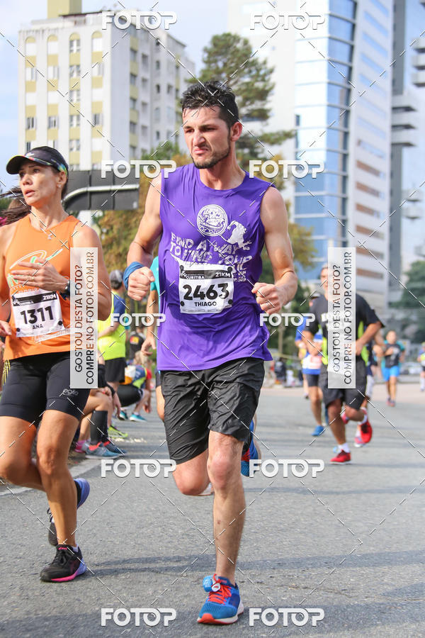 Buy your photos of the eventMeia Maratona Internacional de Curitiba 2018 on Fotop