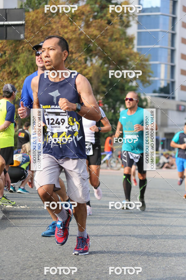Buy your photos of the eventMeia Maratona Internacional de Curitiba 2018 on Fotop