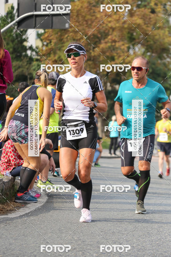 Buy your photos of the eventMeia Maratona Internacional de Curitiba 2018 on Fotop