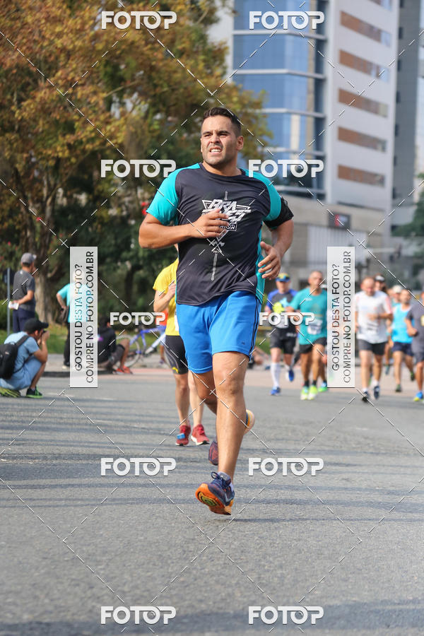 Buy your photos of the eventMeia Maratona Internacional de Curitiba 2018 on Fotop