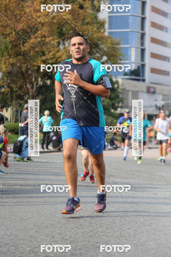 Buy your photos of the eventMeia Maratona Internacional de Curitiba 2018 on Fotop