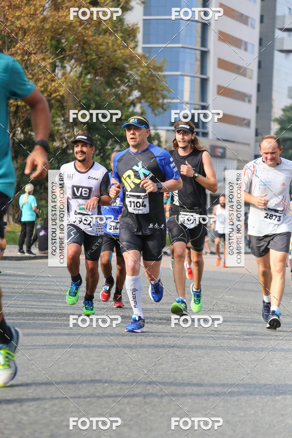 Buy your photos of the eventMeia Maratona Internacional de Curitiba 2018 on Fotop