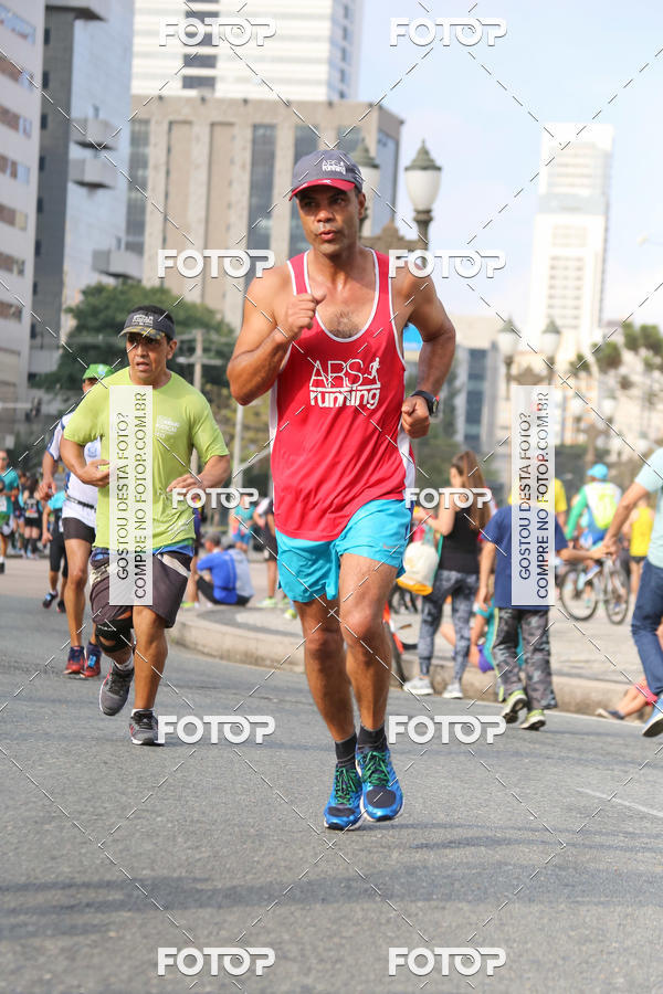 Buy your photos of the eventMeia Maratona Internacional de Curitiba 2018 on Fotop