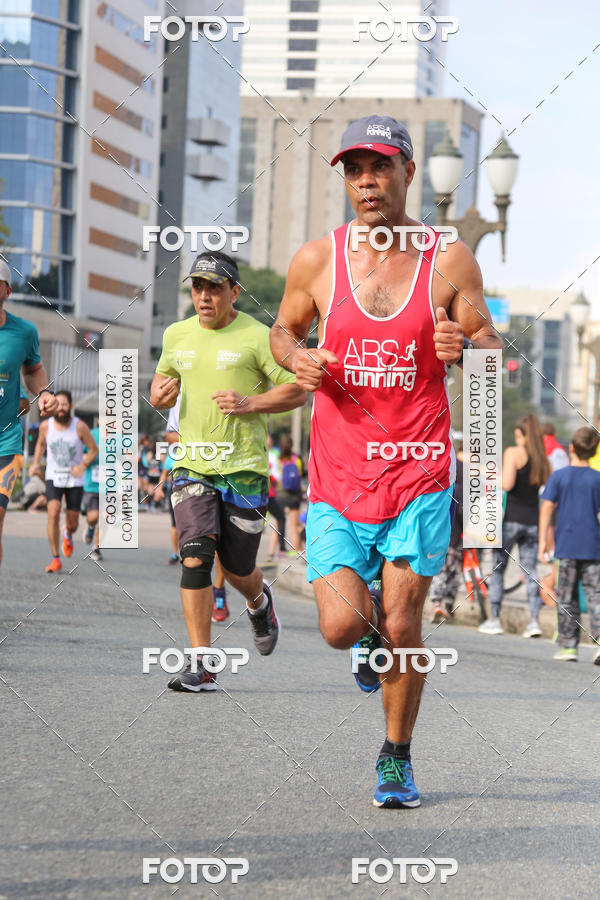Buy your photos of the eventMeia Maratona Internacional de Curitiba 2018 on Fotop