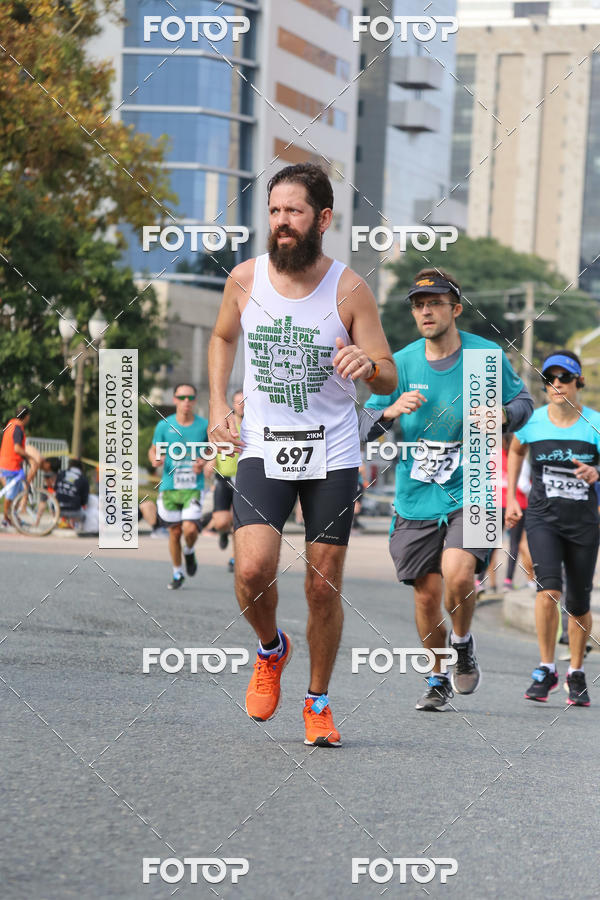 Buy your photos of the eventMeia Maratona Internacional de Curitiba 2018 on Fotop