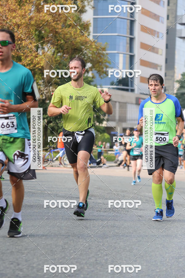 Buy your photos of the eventMeia Maratona Internacional de Curitiba 2018 on Fotop