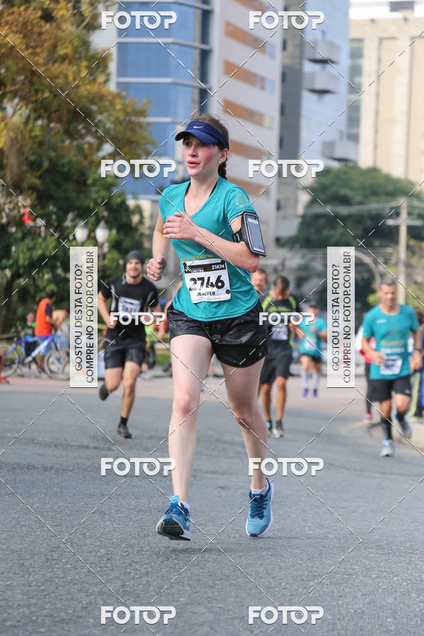 Buy your photos of the eventMeia Maratona Internacional de Curitiba 2018 on Fotop
