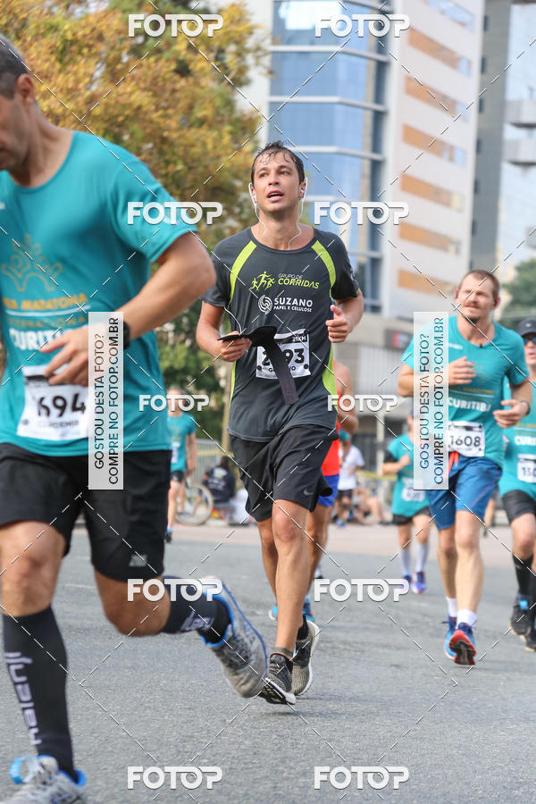 Buy your photos of the eventMeia Maratona Internacional de Curitiba 2018 on Fotop