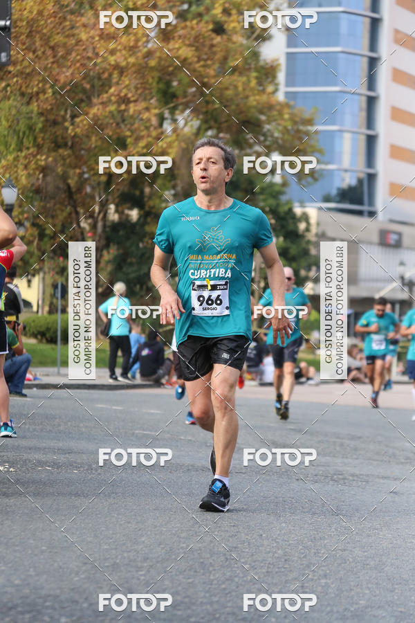 Buy your photos of the eventMeia Maratona Internacional de Curitiba 2018 on Fotop