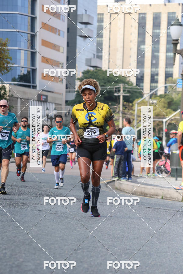 Buy your photos of the eventMeia Maratona Internacional de Curitiba 2018 on Fotop