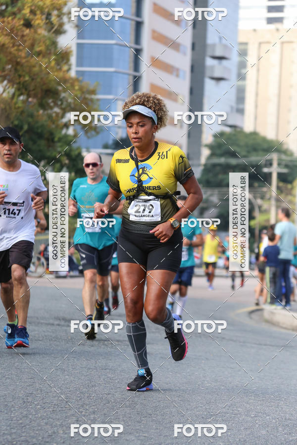 Buy your photos of the eventMeia Maratona Internacional de Curitiba 2018 on Fotop