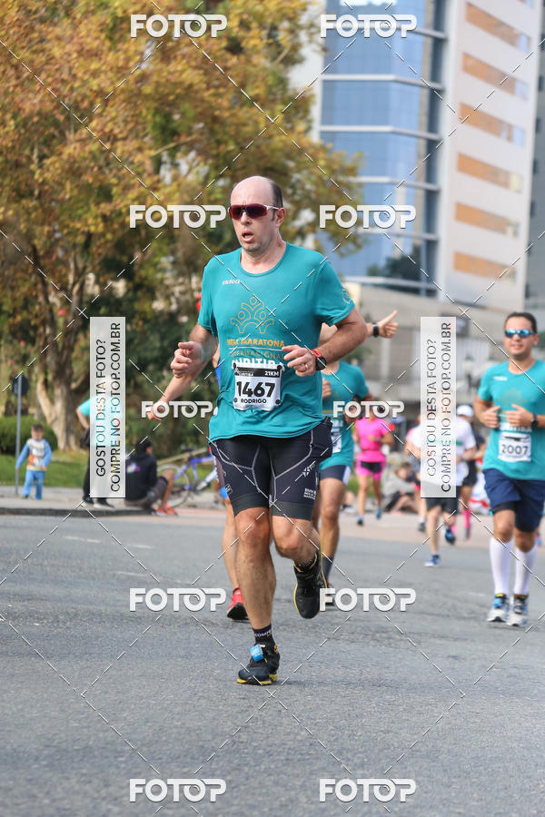 Buy your photos of the eventMeia Maratona Internacional de Curitiba 2018 on Fotop