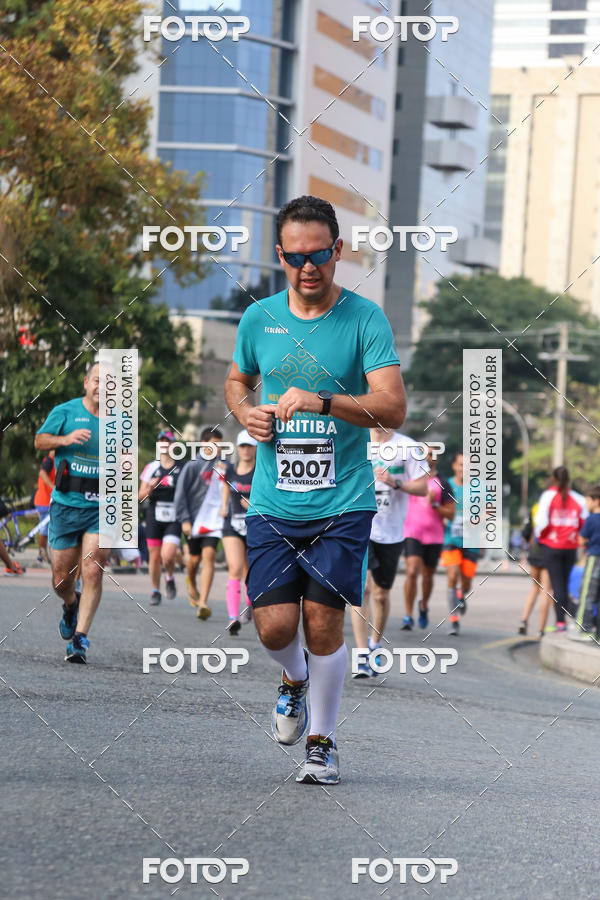Buy your photos of the eventMeia Maratona Internacional de Curitiba 2018 on Fotop