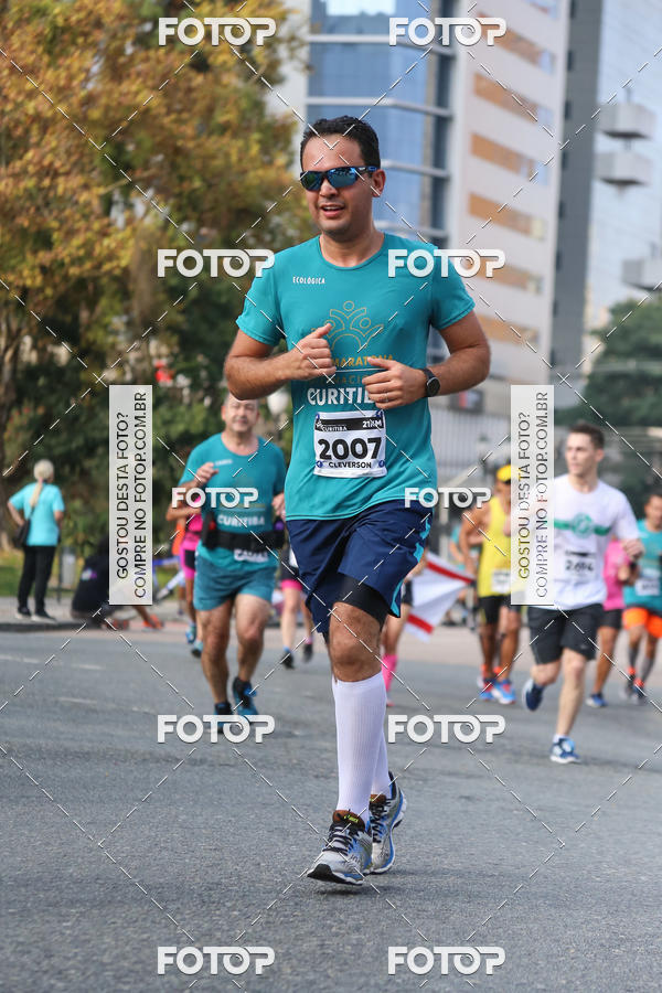 Buy your photos of the eventMeia Maratona Internacional de Curitiba 2018 on Fotop