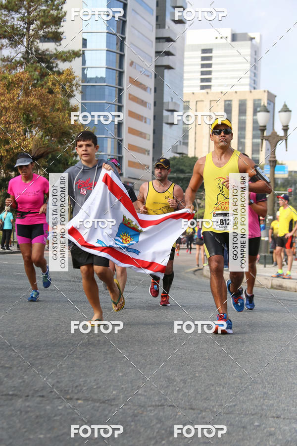Buy your photos of the eventMeia Maratona Internacional de Curitiba 2018 on Fotop