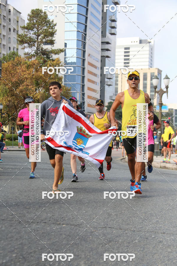 Buy your photos of the eventMeia Maratona Internacional de Curitiba 2018 on Fotop