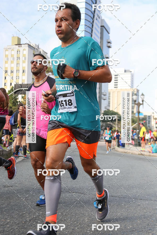 Buy your photos of the eventMeia Maratona Internacional de Curitiba 2018 on Fotop