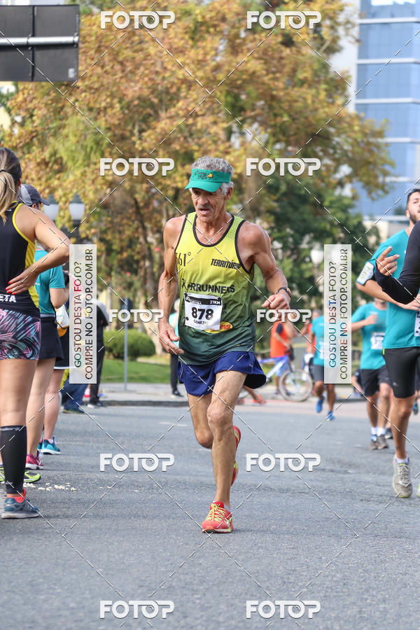 Buy your photos of the eventMeia Maratona Internacional de Curitiba 2018 on Fotop