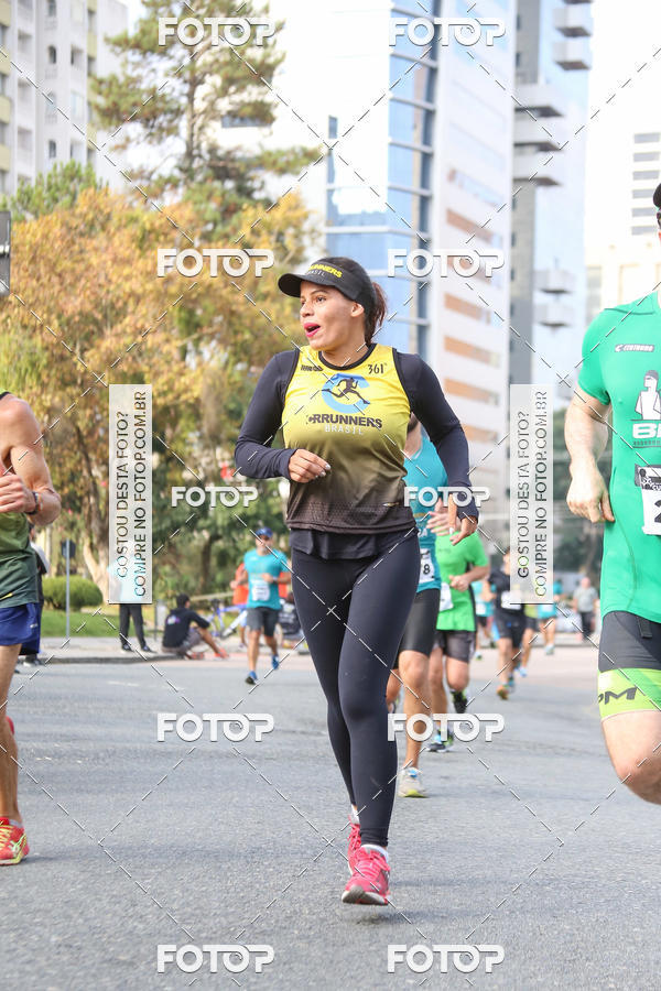 Buy your photos of the eventMeia Maratona Internacional de Curitiba 2018 on Fotop