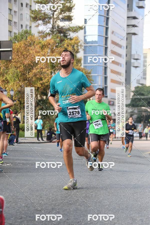 Buy your photos of the eventMeia Maratona Internacional de Curitiba 2018 on Fotop