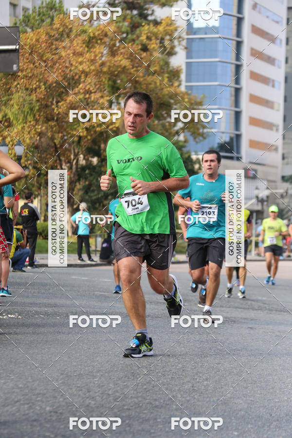 Buy your photos of the eventMeia Maratona Internacional de Curitiba 2018 on Fotop