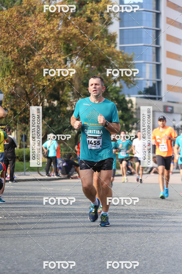 Buy your photos of the eventMeia Maratona Internacional de Curitiba 2018 on Fotop
