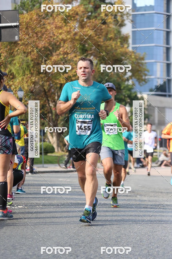 Buy your photos of the eventMeia Maratona Internacional de Curitiba 2018 on Fotop