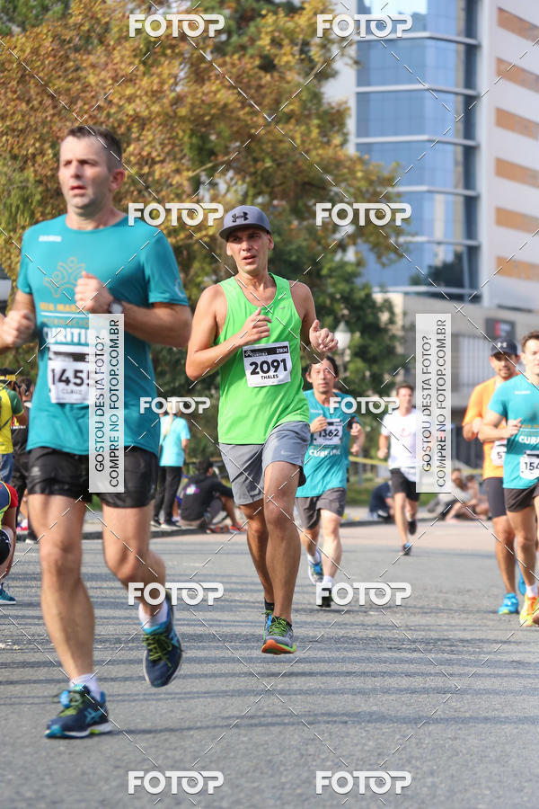 Buy your photos of the eventMeia Maratona Internacional de Curitiba 2018 on Fotop