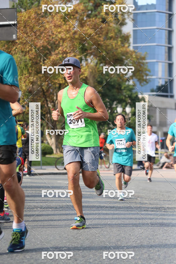 Buy your photos of the eventMeia Maratona Internacional de Curitiba 2018 on Fotop