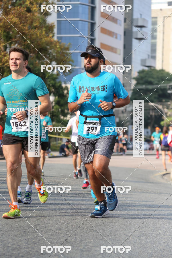 Buy your photos of the eventMeia Maratona Internacional de Curitiba 2018 on Fotop
