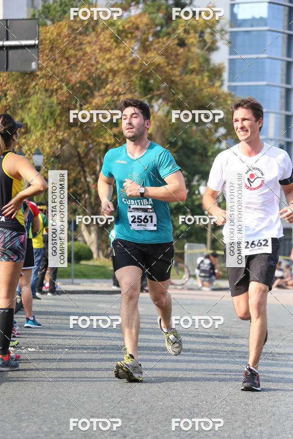 Buy your photos of the eventMeia Maratona Internacional de Curitiba 2018 on Fotop