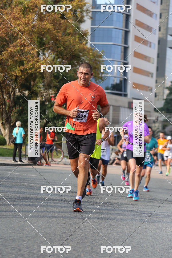 Buy your photos of the eventMeia Maratona Internacional de Curitiba 2018 on Fotop