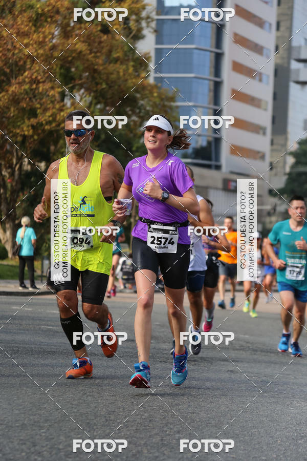 Buy your photos of the eventMeia Maratona Internacional de Curitiba 2018 on Fotop