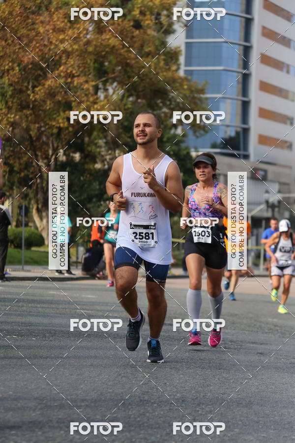 Buy your photos of the eventMeia Maratona Internacional de Curitiba 2018 on Fotop